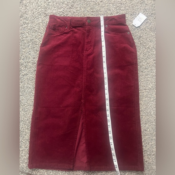Time and Tru Burgundy Red Corduroy Western Cottage core midi Skirt - Picture 10 of 11